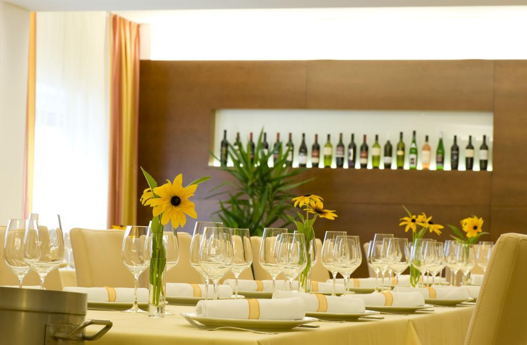 Stadthotel Eggenburg Buitenkant foto