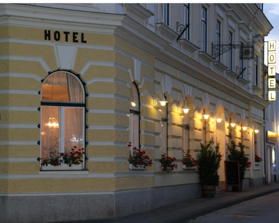 Stadthotel Eggenburg Buitenkant foto
