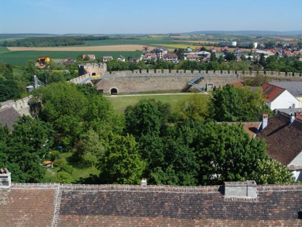 Stadthotel Eggenburg Buitenkant foto